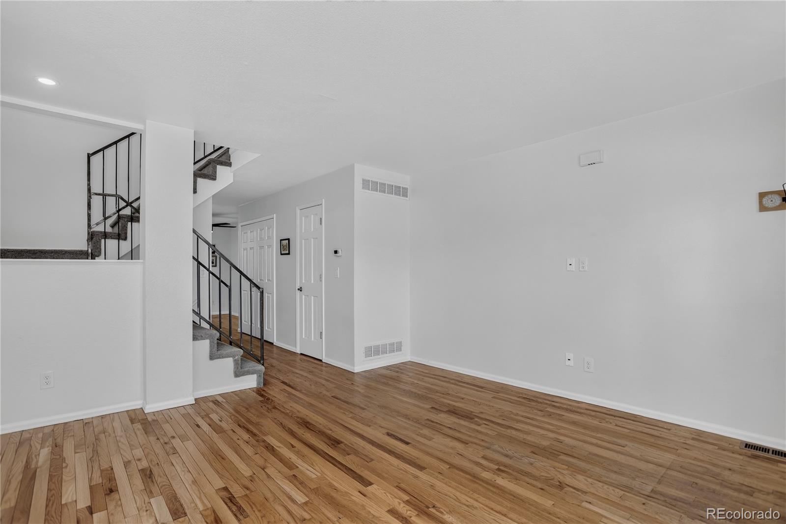 MLS Image #5 for 10166 w dartmouth avenue,denver, Colorado