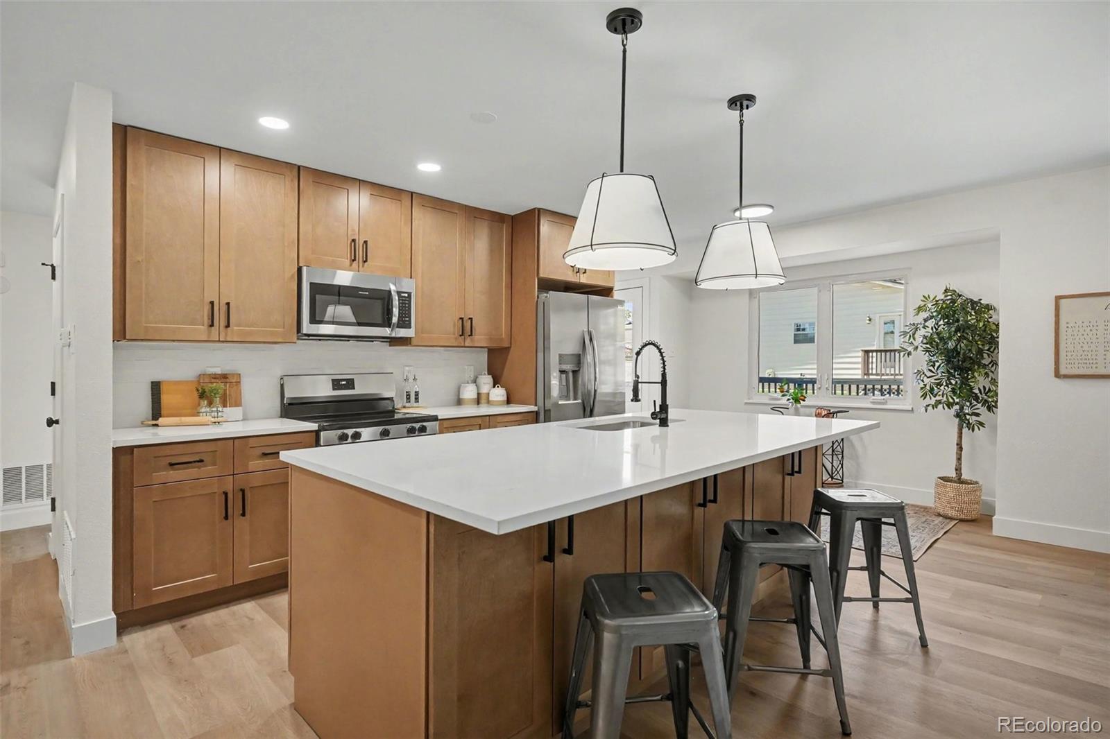 MLS Image #10 for 2303 s devinney street,denver, Colorado