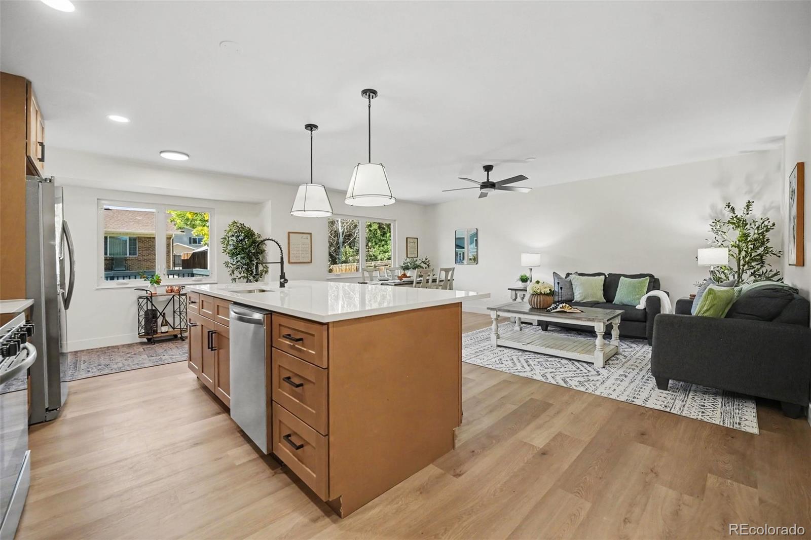 MLS Image #9 for 2303 s devinney street,denver, Colorado