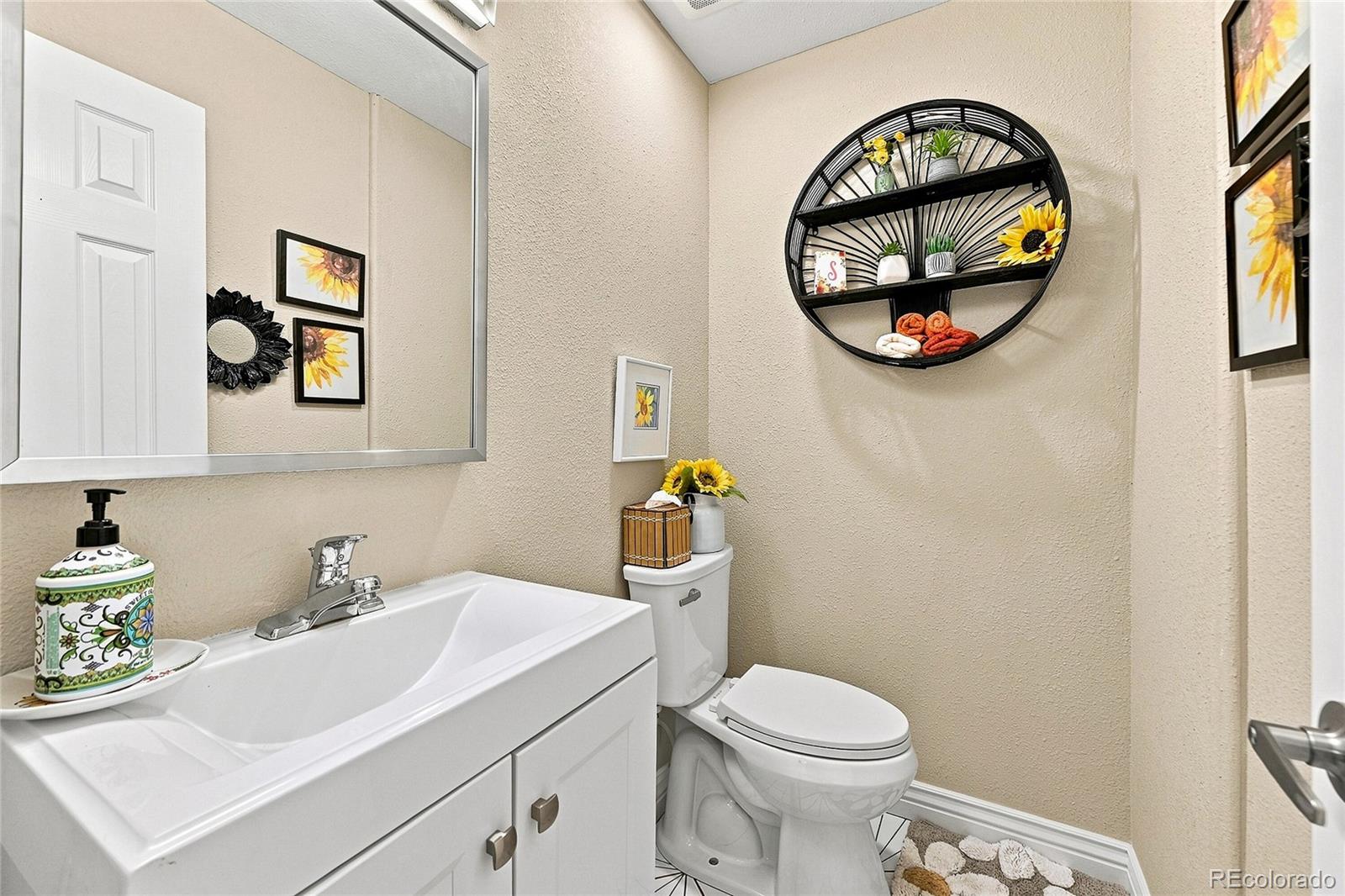 MLS Image #15 for 1250 s elm street,denver, Colorado