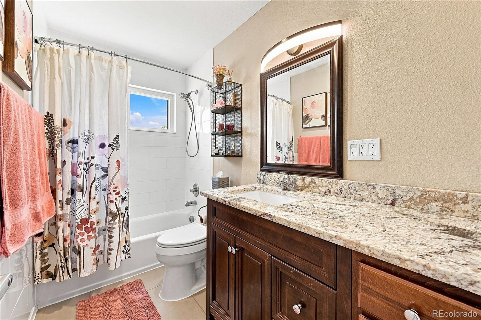 MLS Image #16 for 1250 s elm street,denver, Colorado