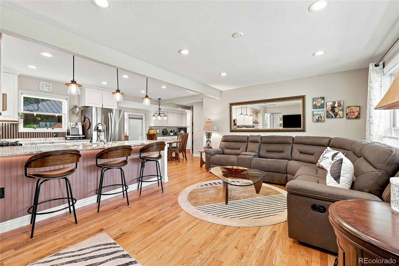 MLS Image #5 for 1250 s elm street,denver, Colorado