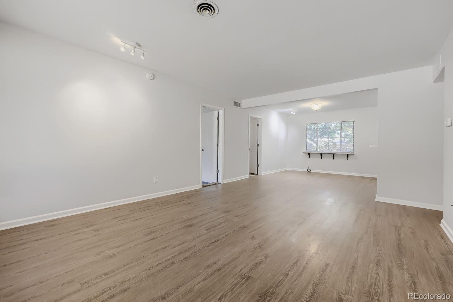 MLS Image #4 for 716  scranton court,aurora, Colorado