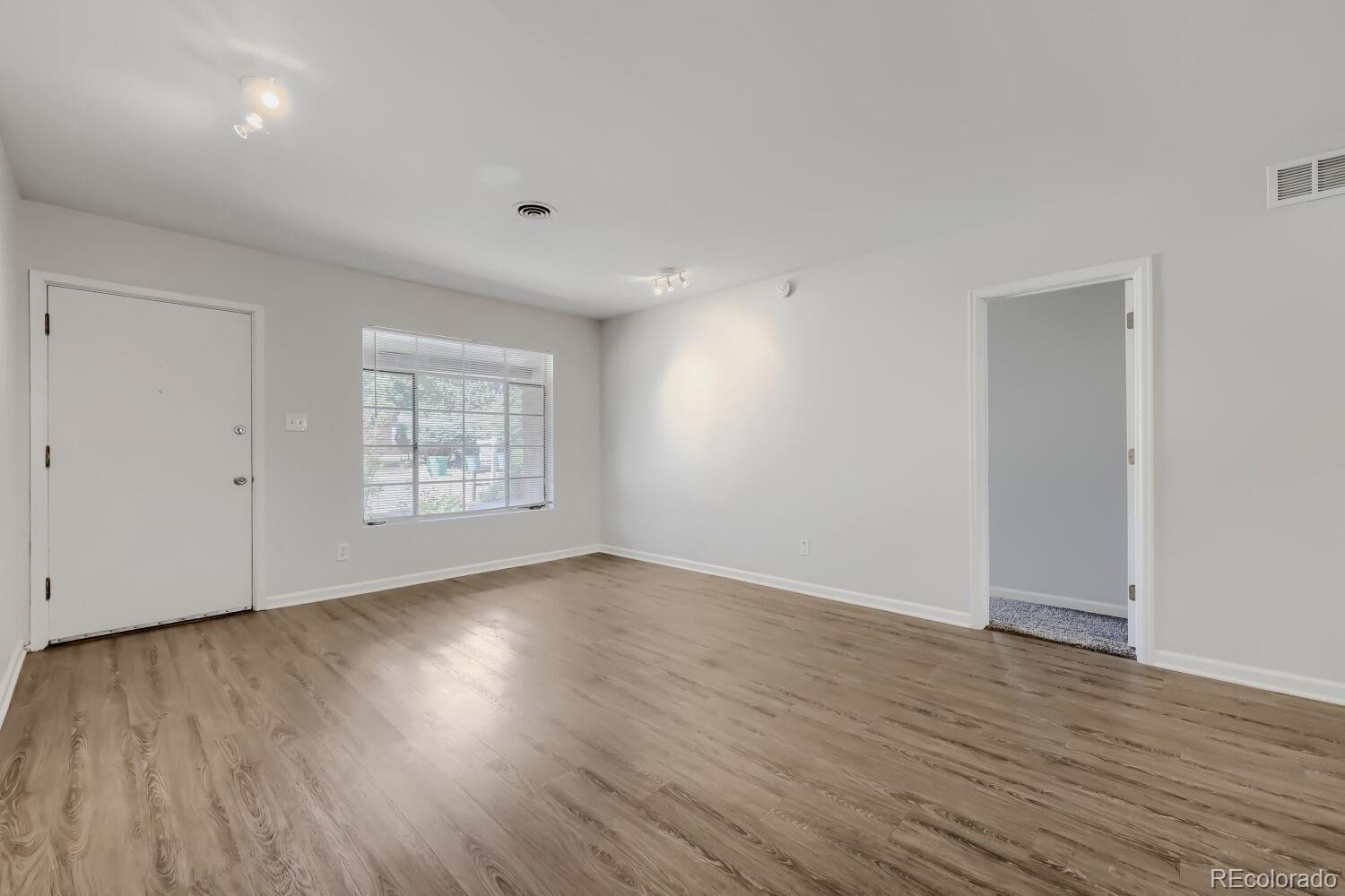 MLS Image #6 for 716  scranton court,aurora, Colorado