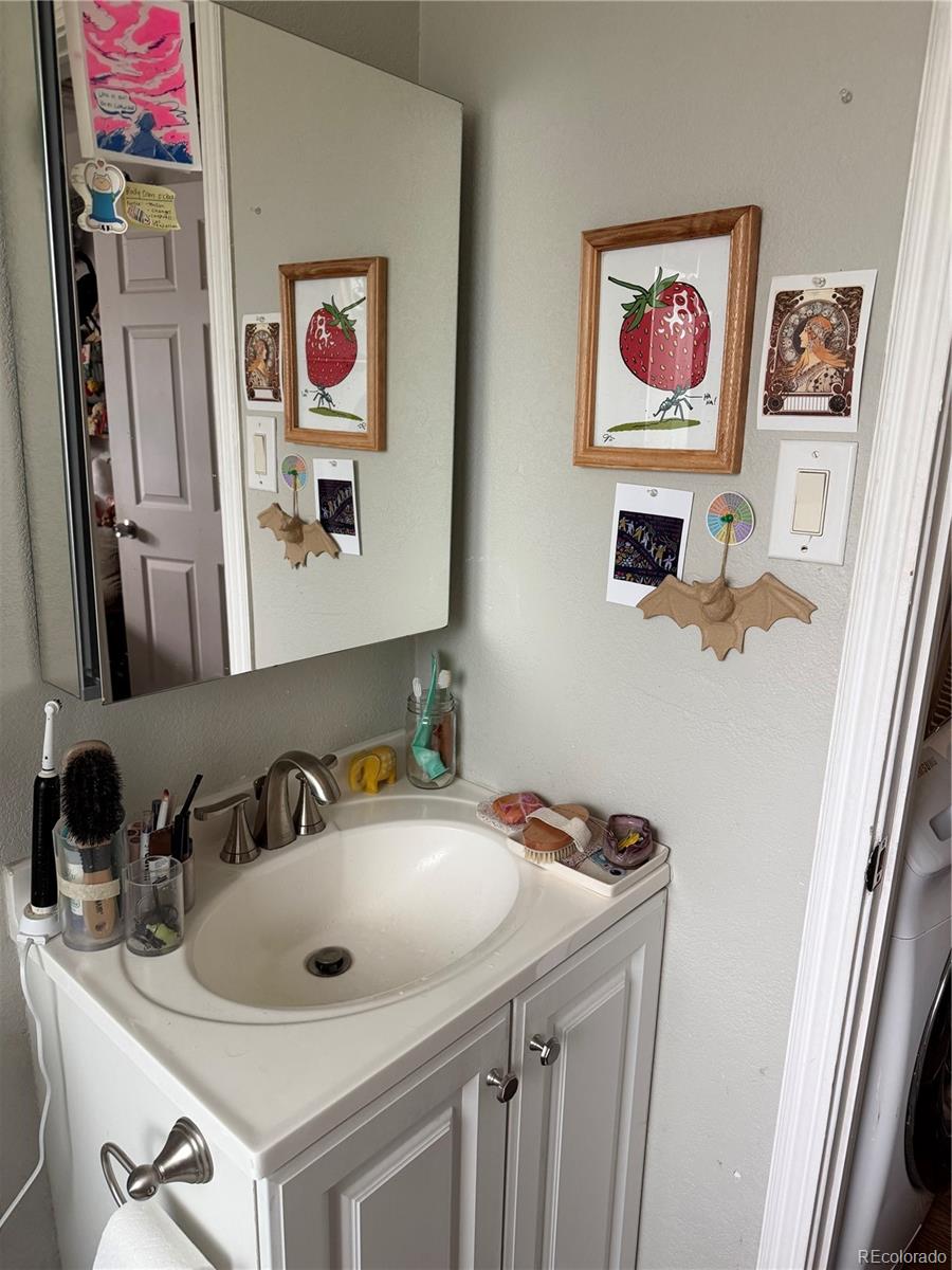 MLS Image #13 for 2380 s irving street,denver, Colorado