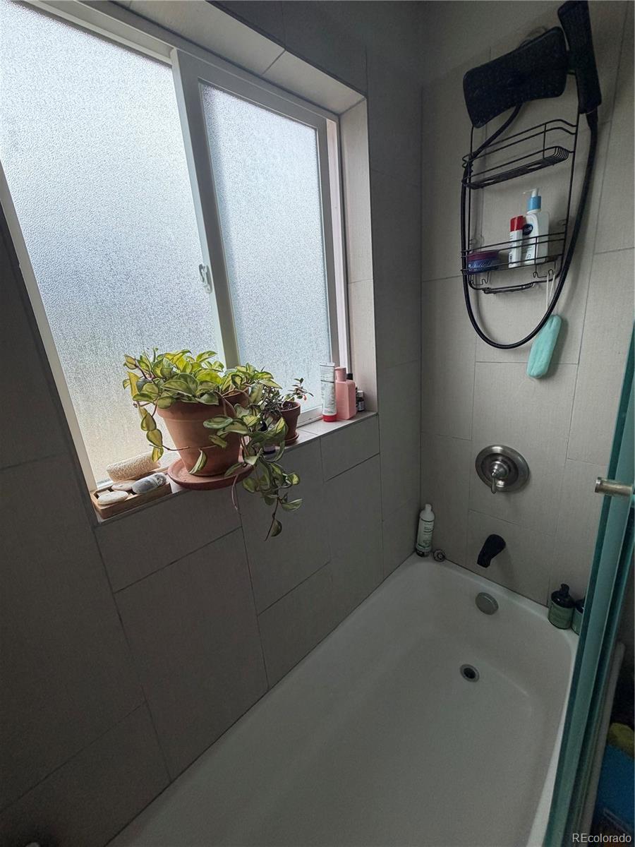 MLS Image #14 for 2380 s irving street,denver, Colorado