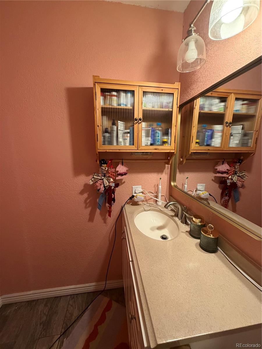 MLS Image #8 for 2380 s irving street,denver, Colorado