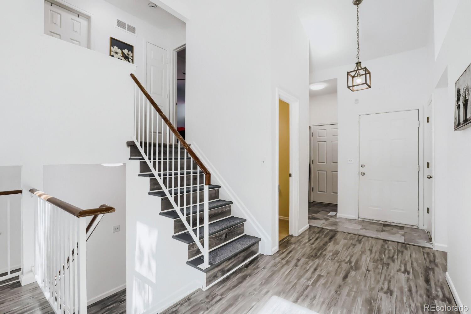 MLS Image #13 for 19406 e 45th avenue,denver, Colorado