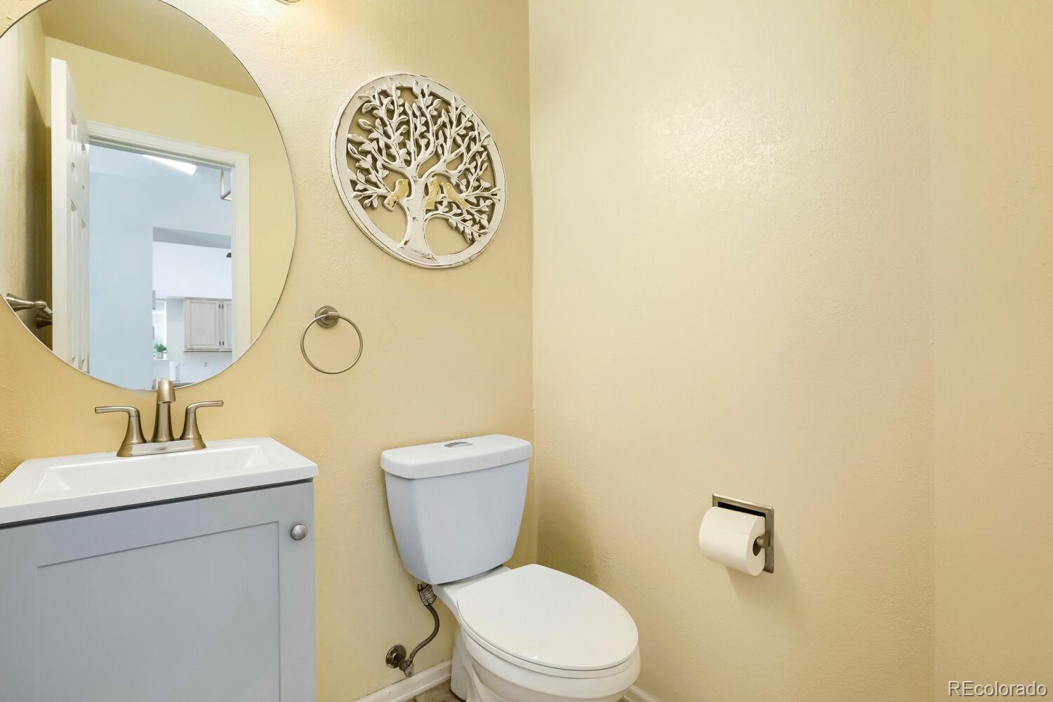 MLS Image #14 for 19406 e 45th avenue,denver, Colorado
