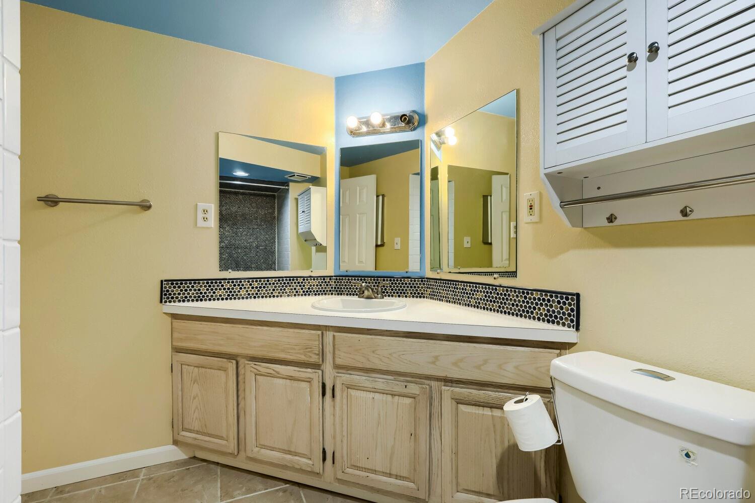 MLS Image #24 for 19406 e 45th avenue,denver, Colorado