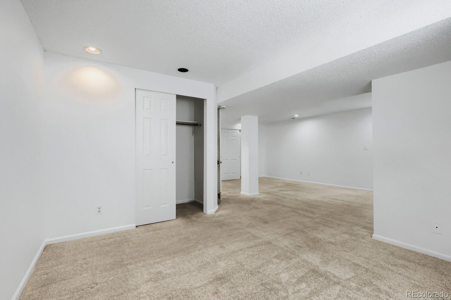 MLS Image #25 for 19406 e 45th avenue,denver, Colorado