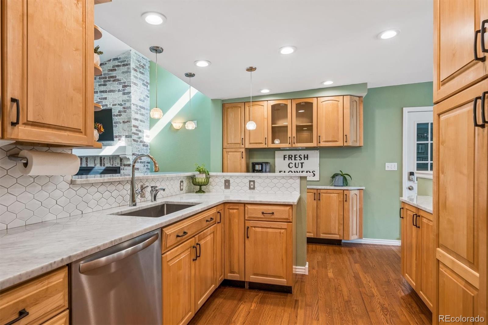 MLS Image #9 for 6523 s datura street,littleton, Colorado