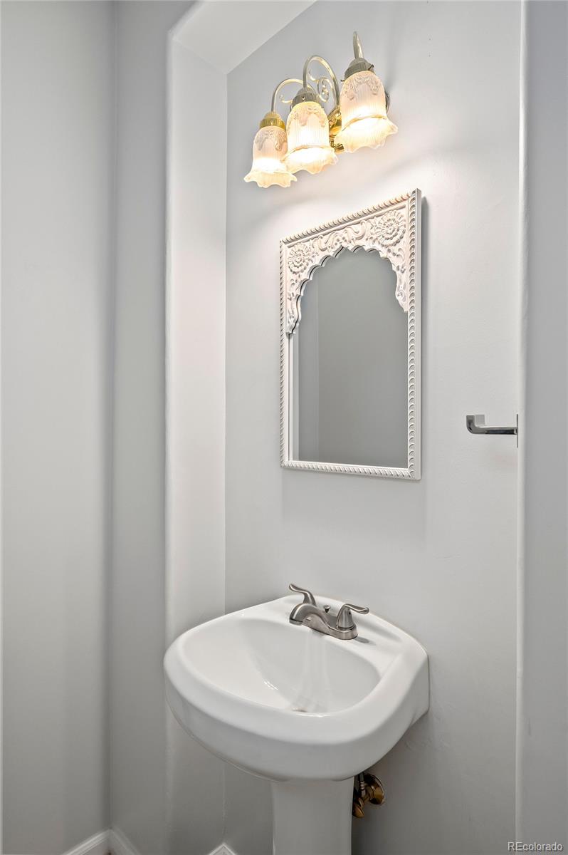MLS Image #14 for 472 s lafayette street,denver, Colorado