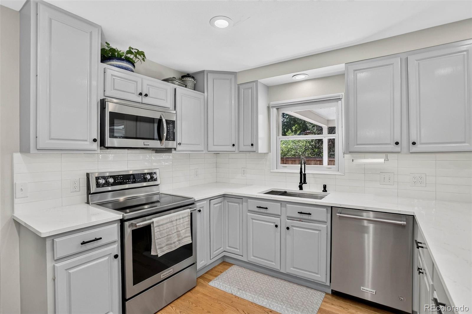 MLS Image #11 for 2586 s eaton place,lakewood, Colorado