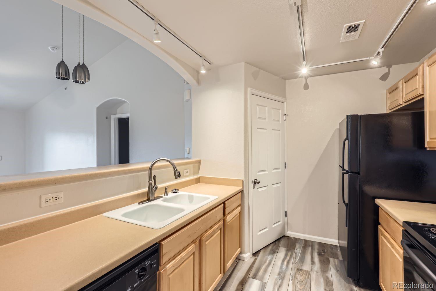 MLS Image #3 for 5255  memphis street,denver, Colorado