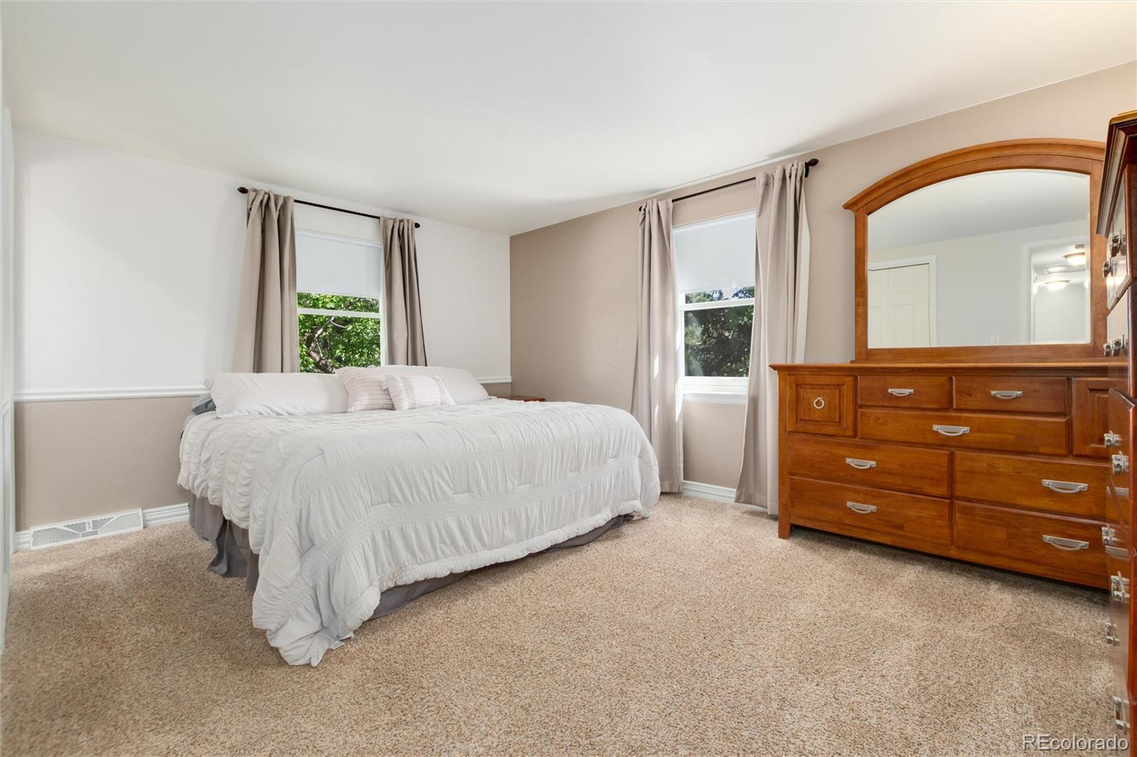 MLS Image #18 for 7664 s race street,centennial, Colorado
