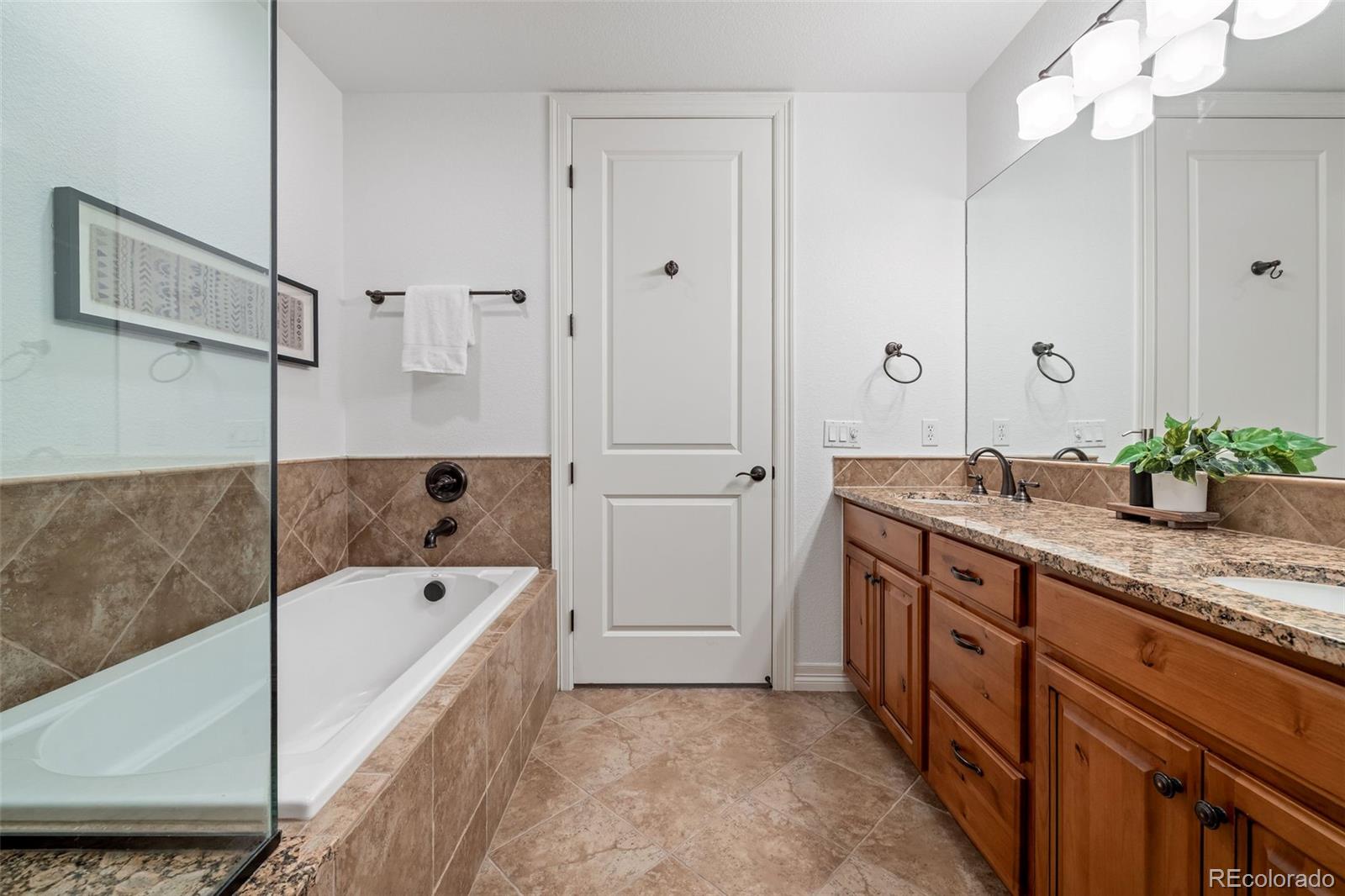 MLS Image #18 for 5592 s nevada street,littleton, Colorado