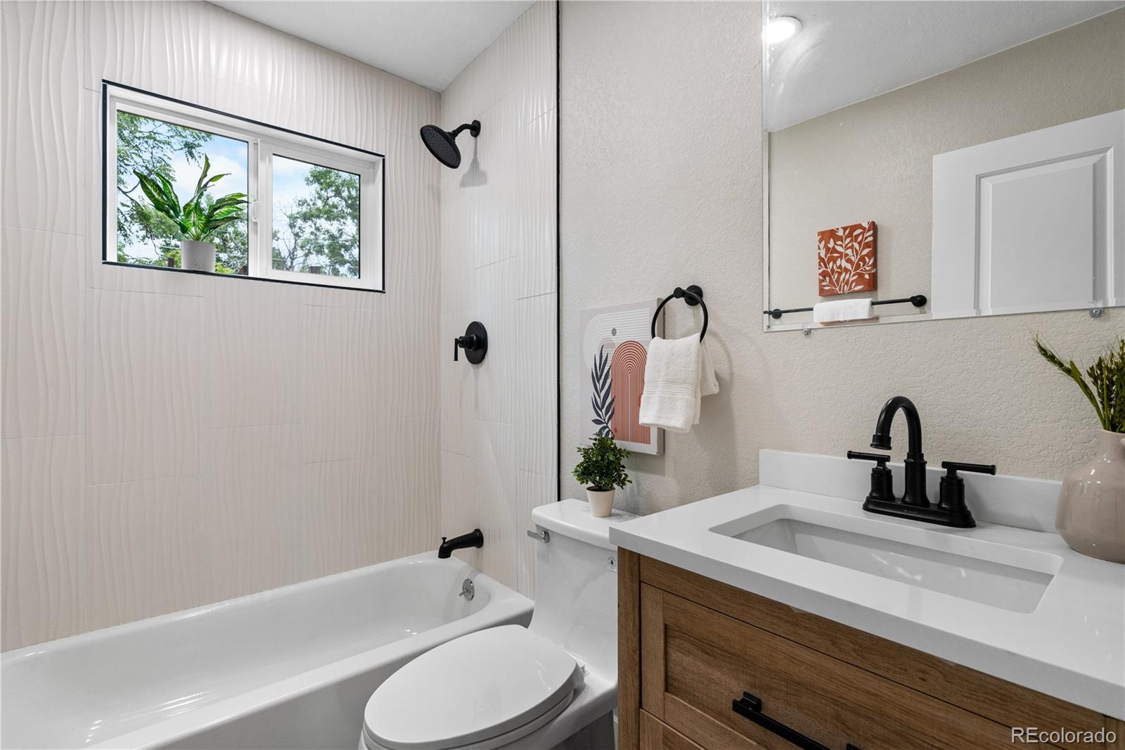 MLS Image #11 for 1441  verbena street,denver, Colorado