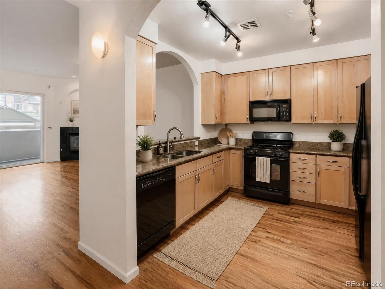 MLS Image #3 for 1489 n steele street,denver, Colorado