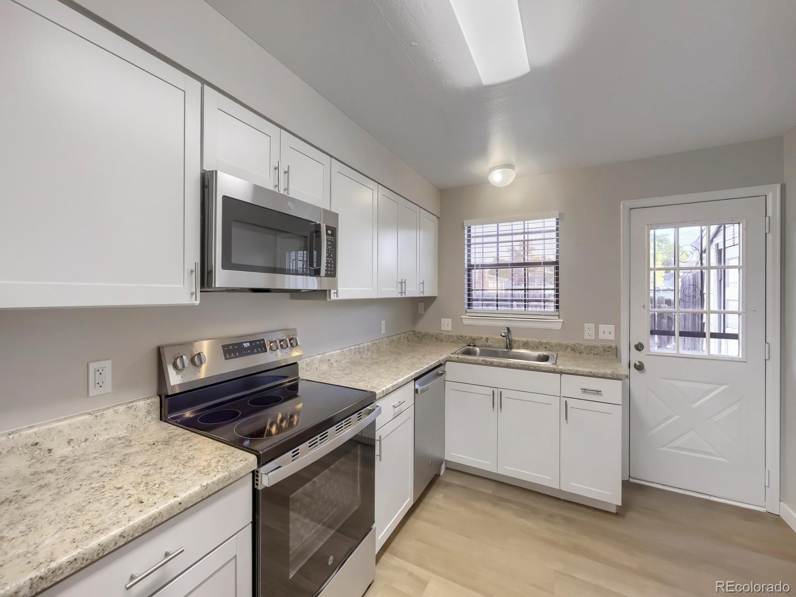 MLS Image #8 for 8218  washington street,denver, Colorado