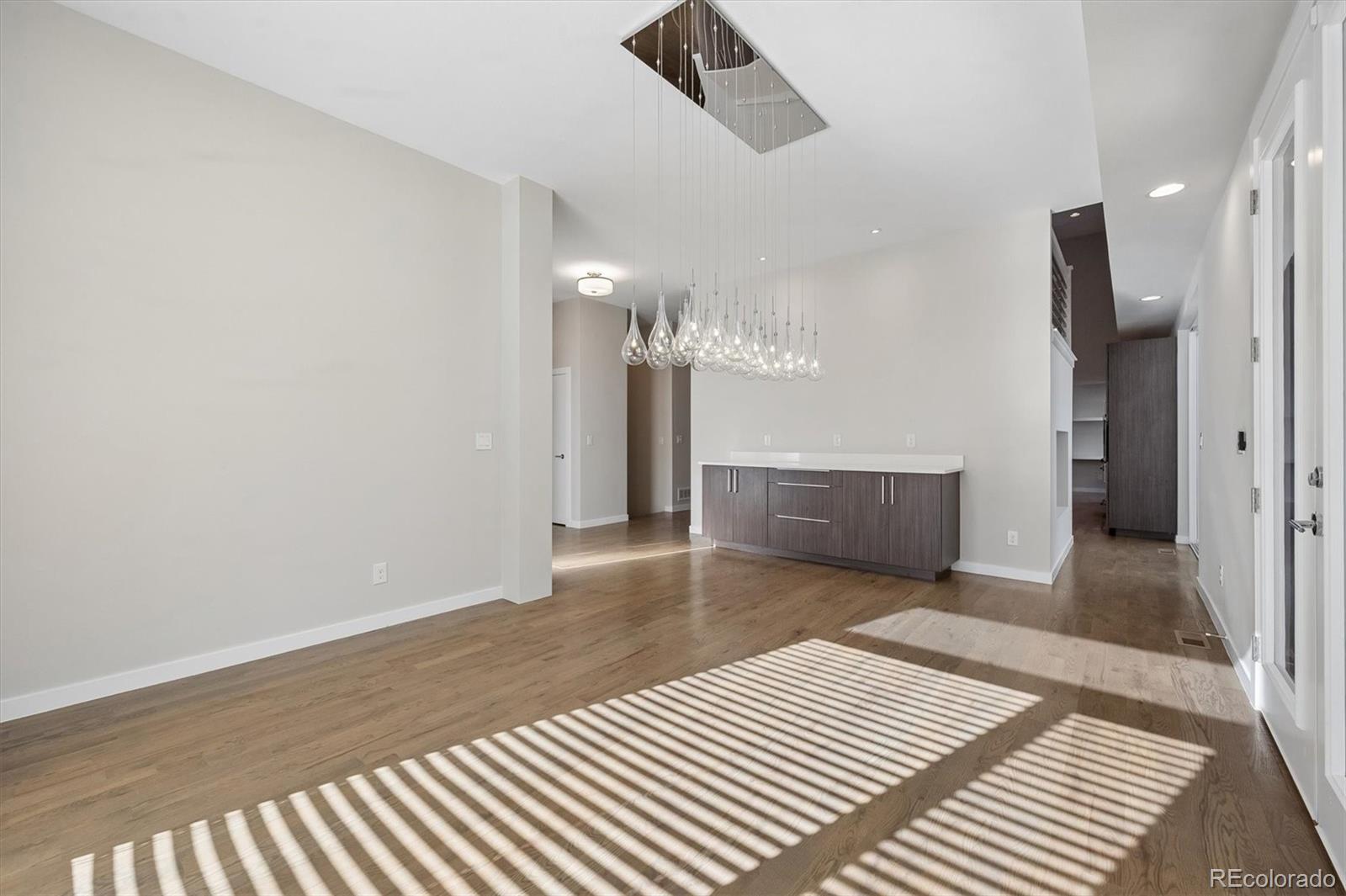 MLS Image #6 for 3215 s dahlia street,denver, Colorado