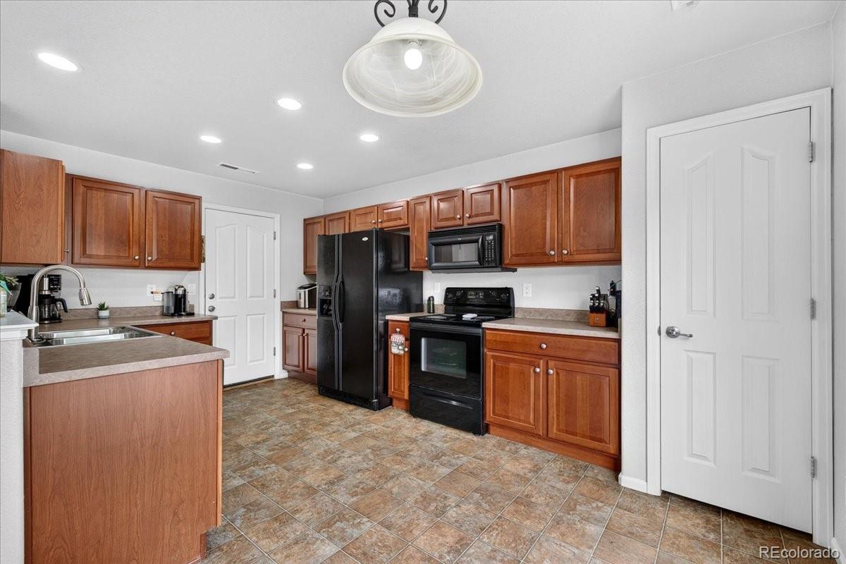 MLS Image #8 for 800  willow drive,lochbuie, Colorado