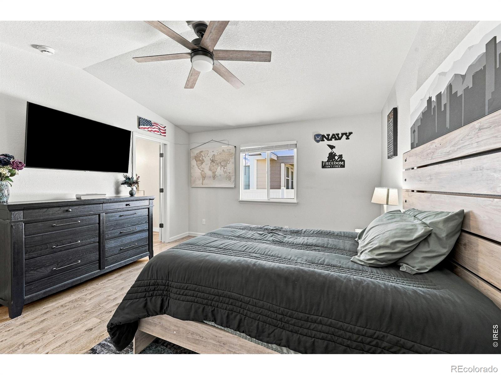 MLS Image #11 for 2433  shooting star way,evans, Colorado
