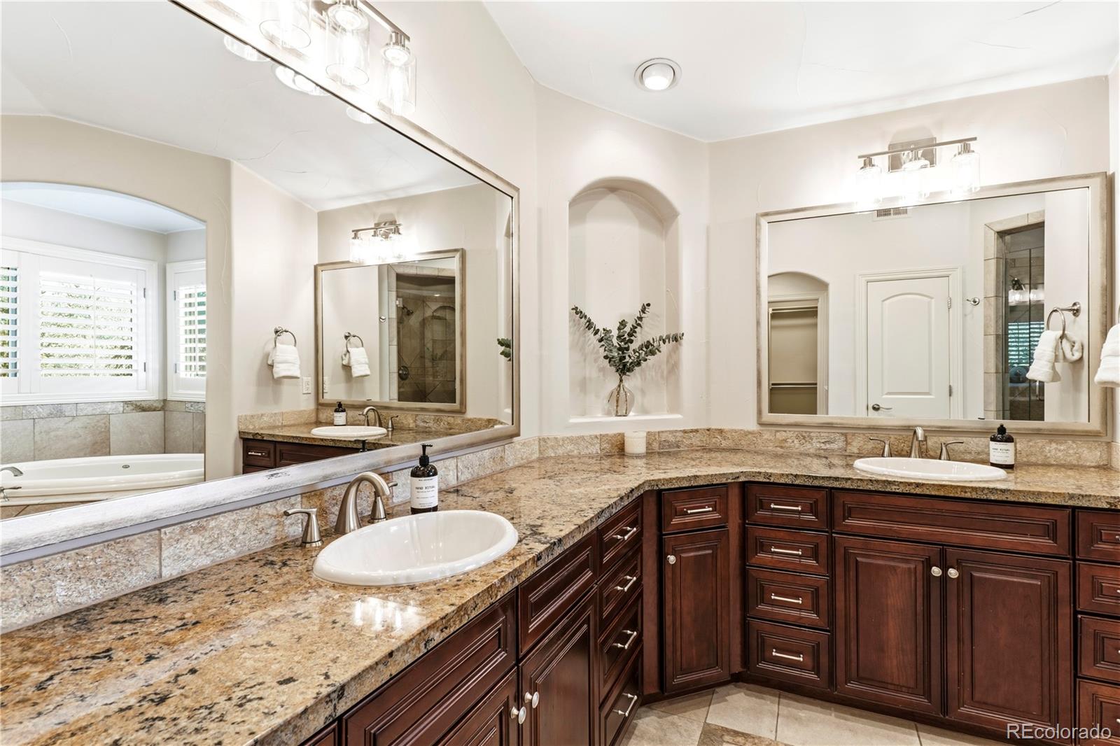 MLS Image #22 for 1325 s josephine street,denver, Colorado