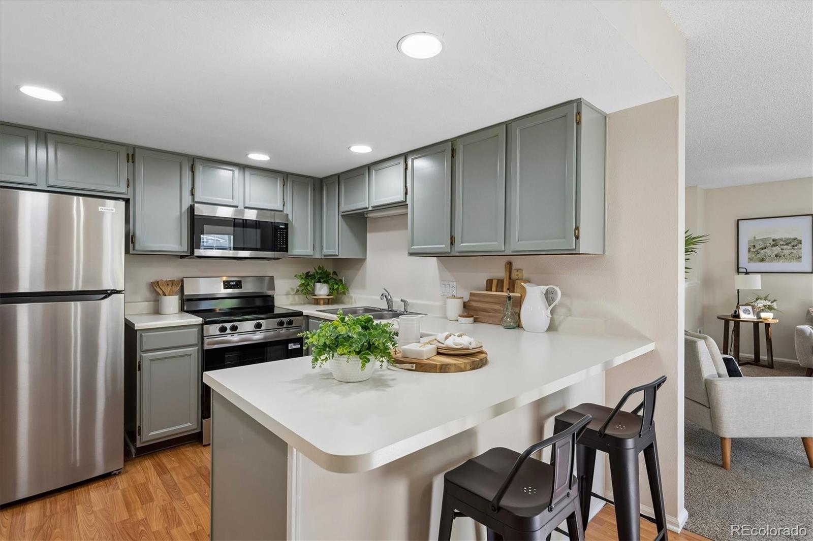 MLS Image #11 for 8425  everett way c,arvada, Colorado