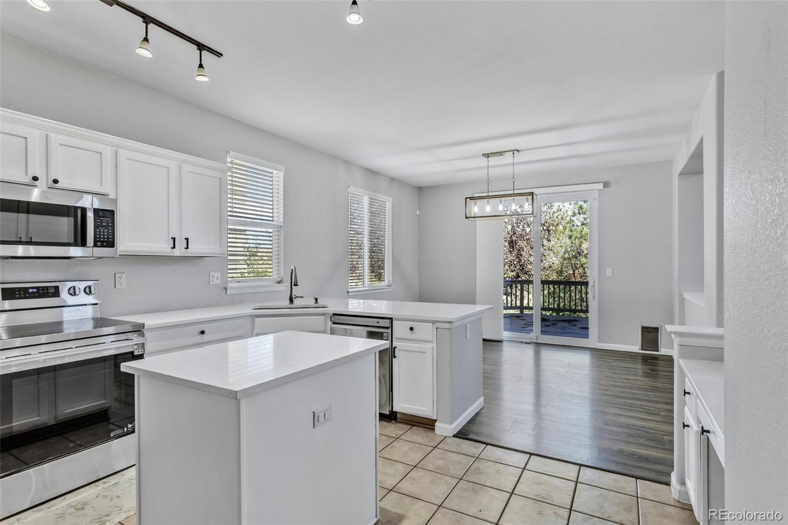 MLS Image #8 for 18099 e orchard place,aurora, Colorado
