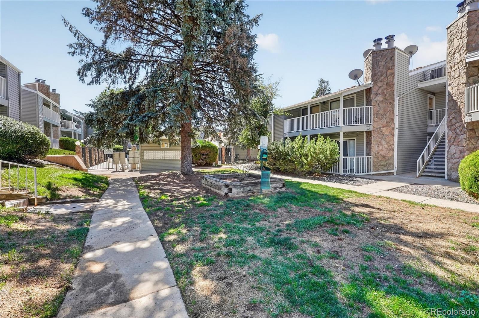 MLS Image #17 for 942 s walden street,aurora, Colorado