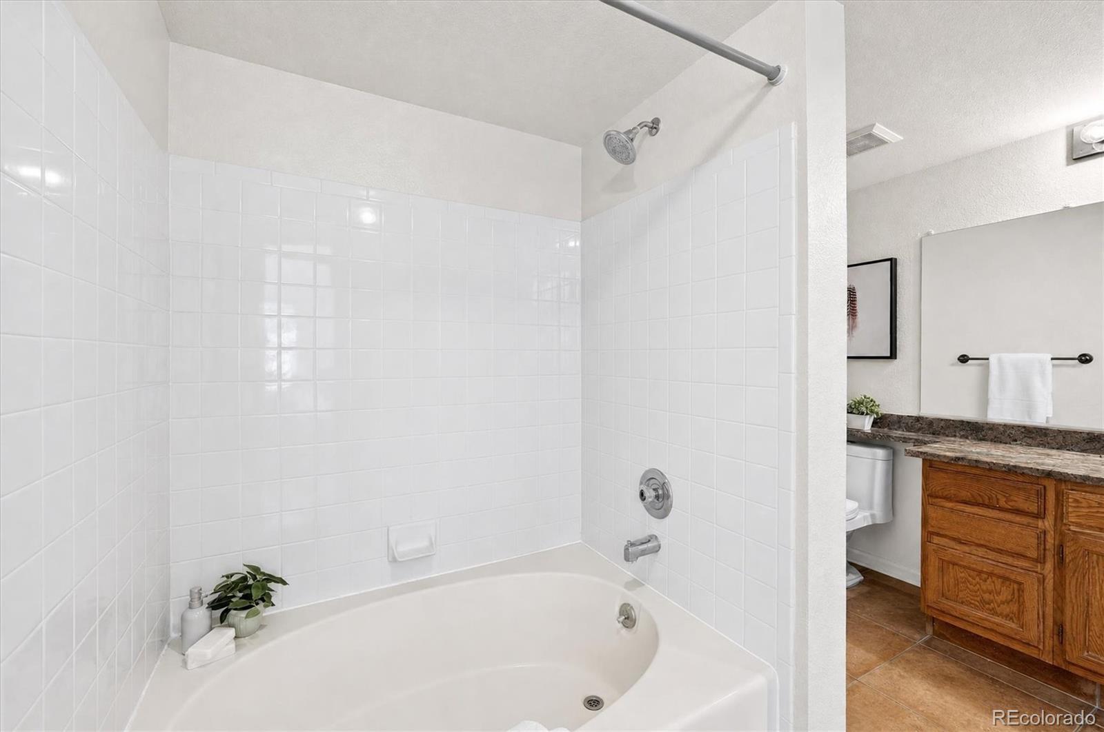 MLS Image #32 for 942 s walden street,aurora, Colorado