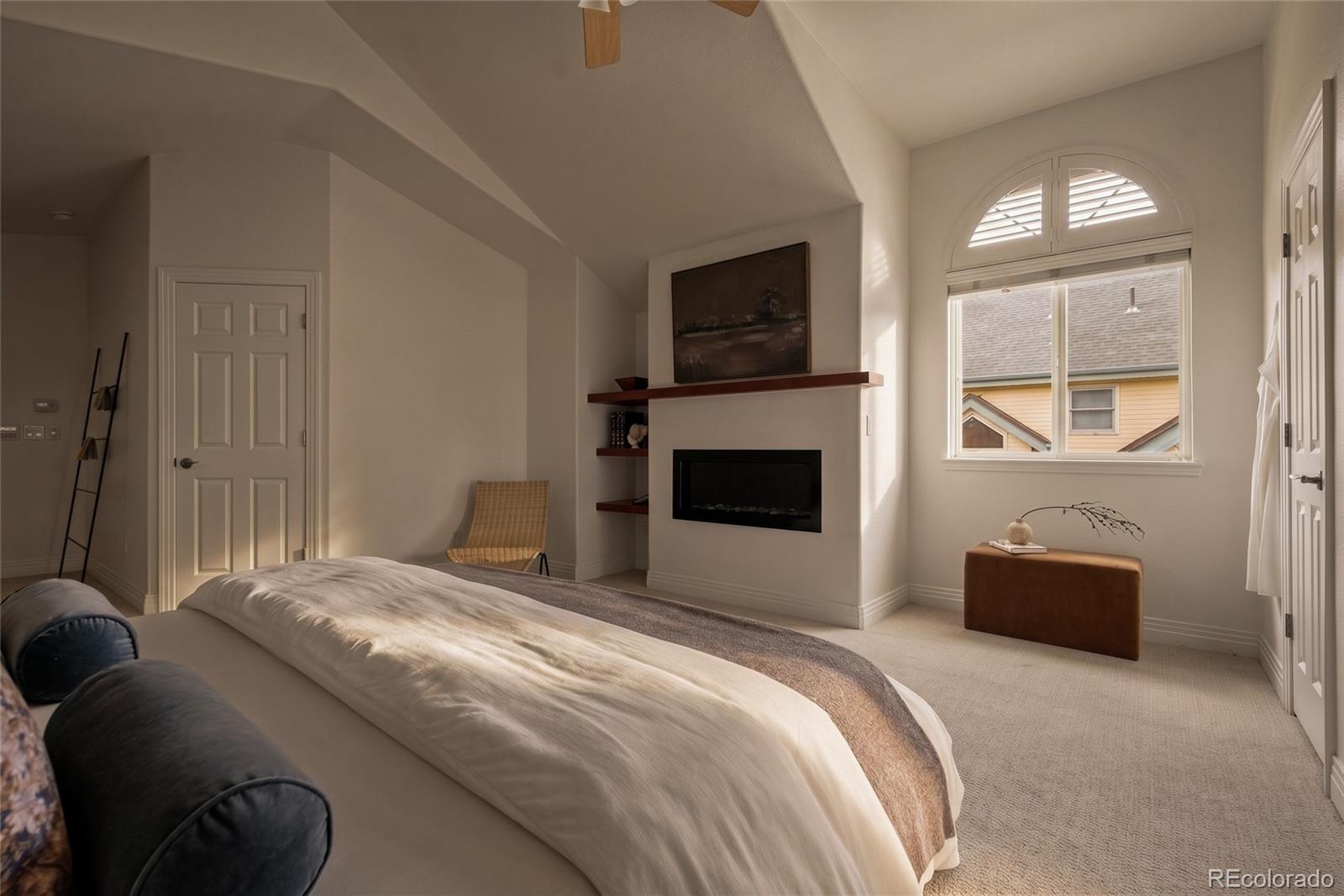 MLS Image #24 for 540  steele street,denver, Colorado