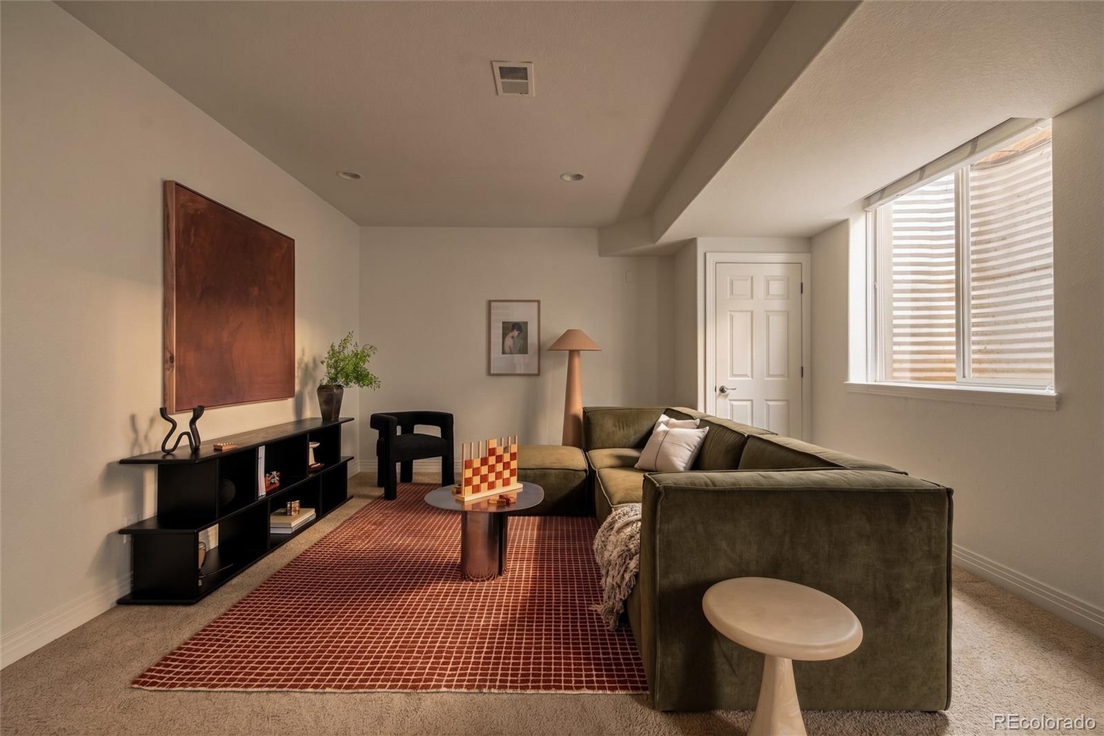 MLS Image #36 for 540  steele street,denver, Colorado