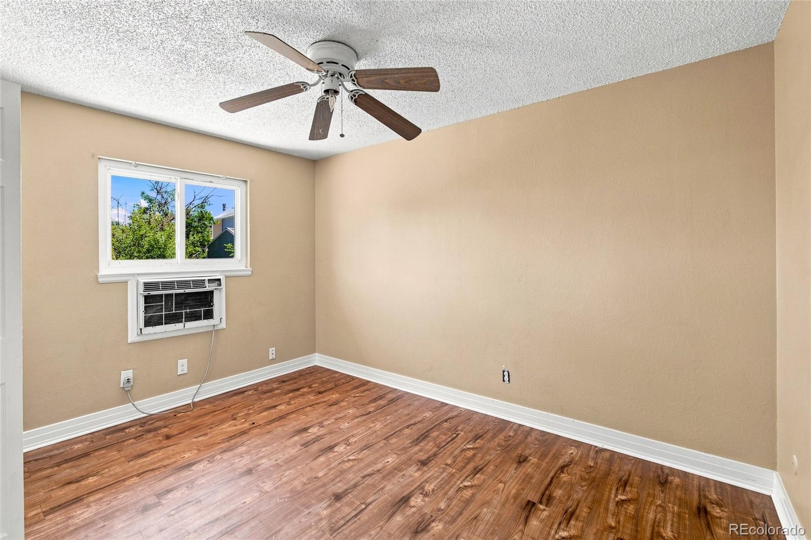 MLS Image #12 for 8130  explorador calle ,denver, Colorado