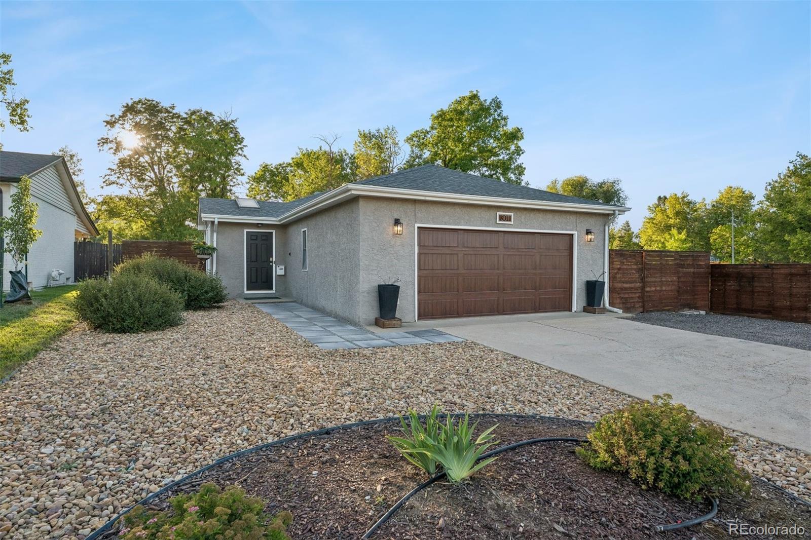 MLS Image #2 for 301 s krameria street,denver, Colorado