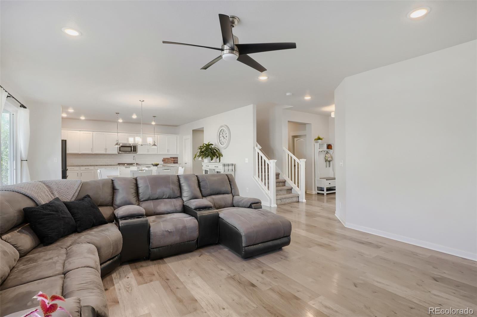 MLS Image #11 for 920  plum creek court,brighton, Colorado