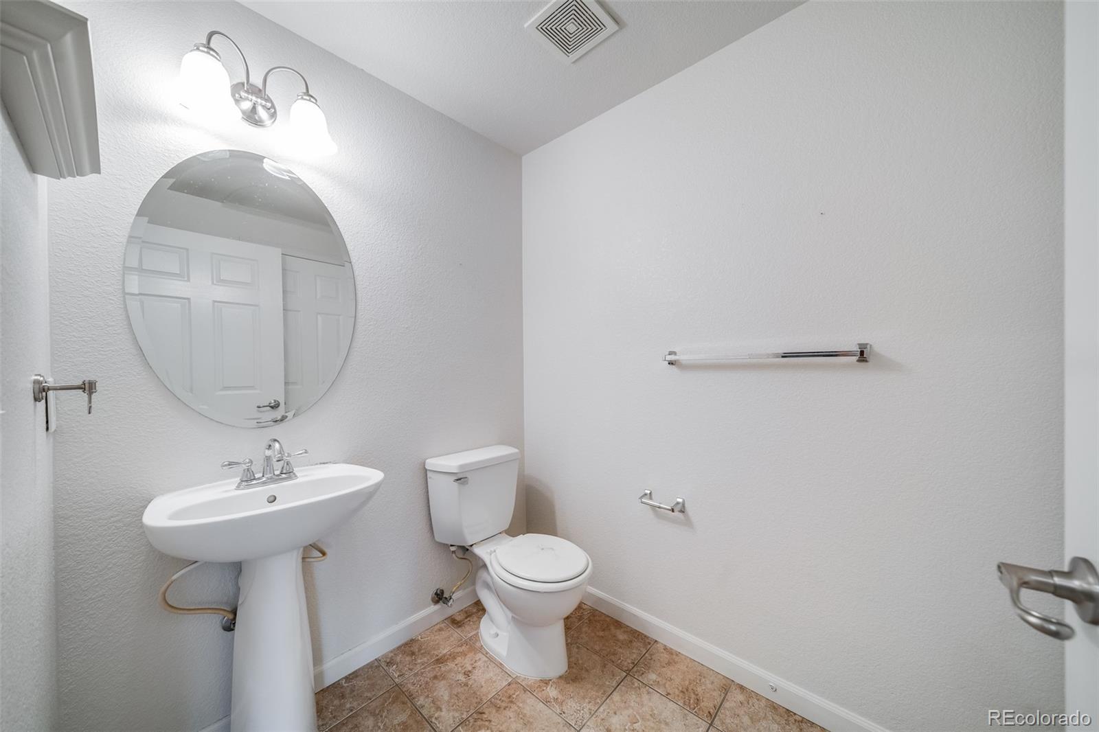 MLS Image #4 for 1753 s buchanan circle,aurora, Colorado