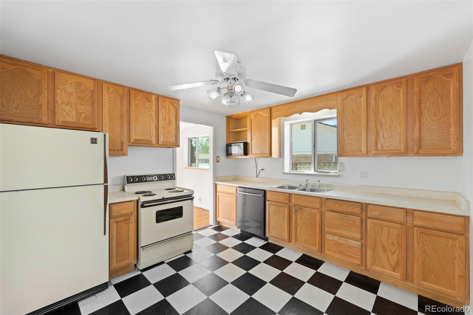 MLS Image #11 for 8581  crescent drive,westminster, Colorado