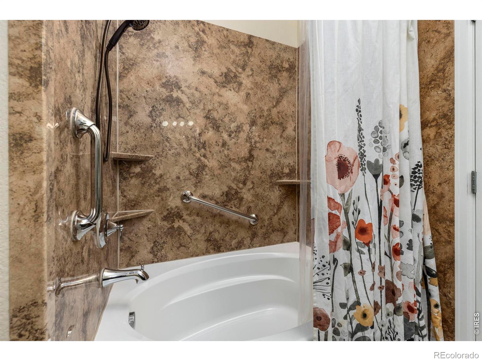 MLS Image #16 for 973  ranchhand drive,berthoud, Colorado