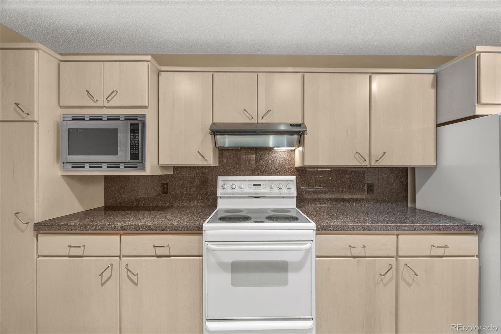 MLS Image #9 for 7865 e mississippi avenue,denver, Colorado