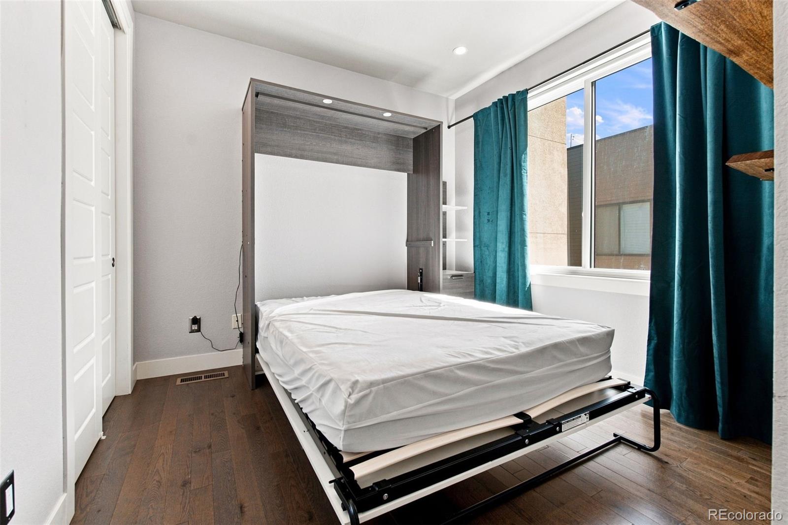MLS Image #17 for 2432 n washington street ,denver, Colorado