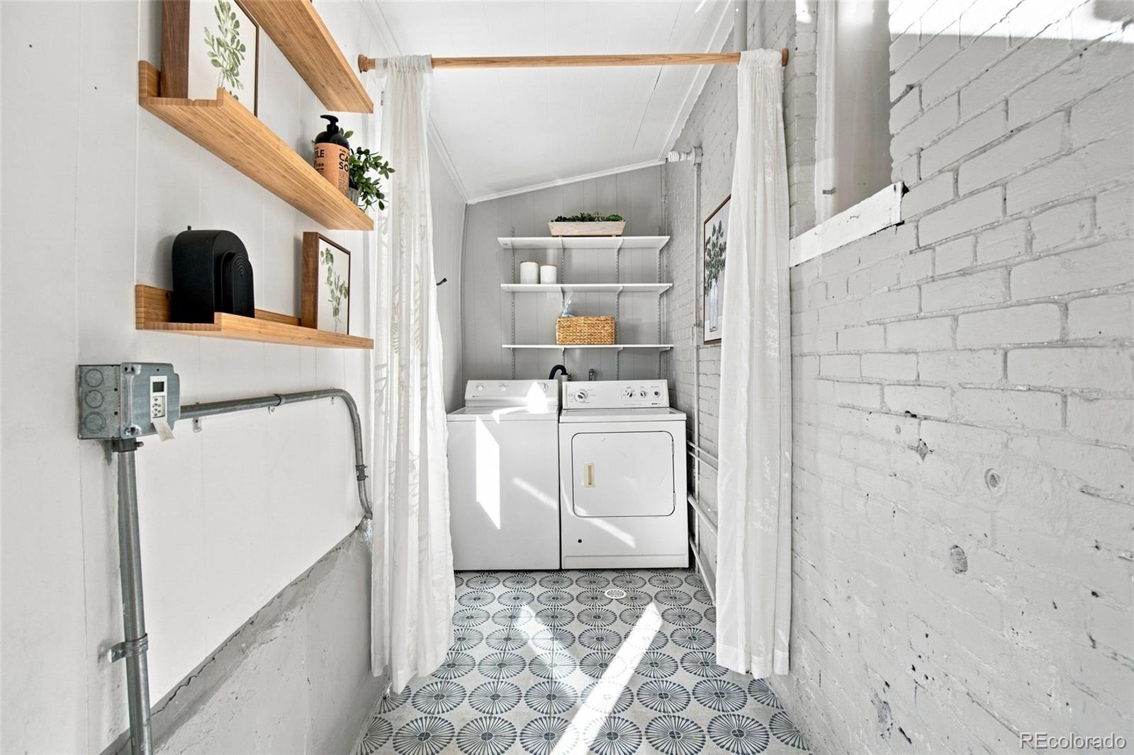 MLS Image #29 for 2909  glenarm place,denver, Colorado
