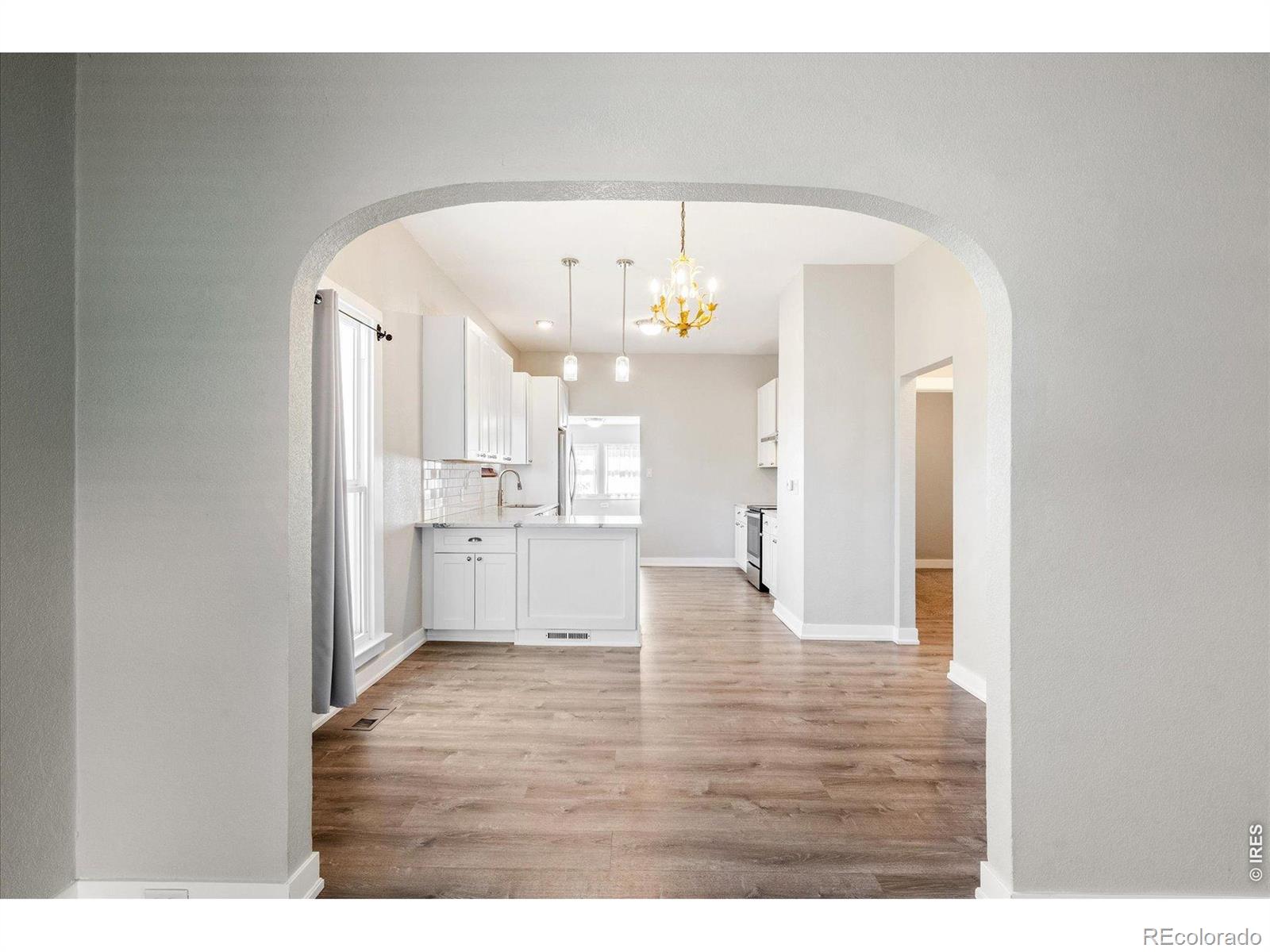 MLS Image #9 for 2300 s gilpin street,denver, Colorado
