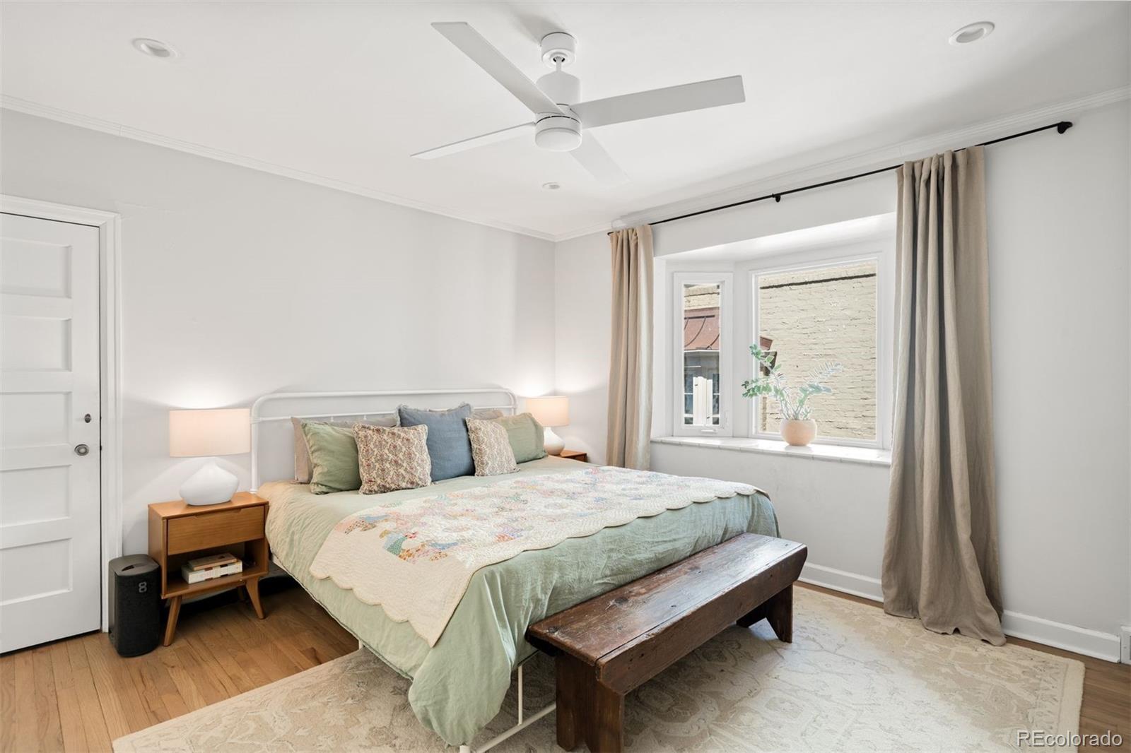 MLS Image #13 for 1130 n monaco parkway,denver, Colorado