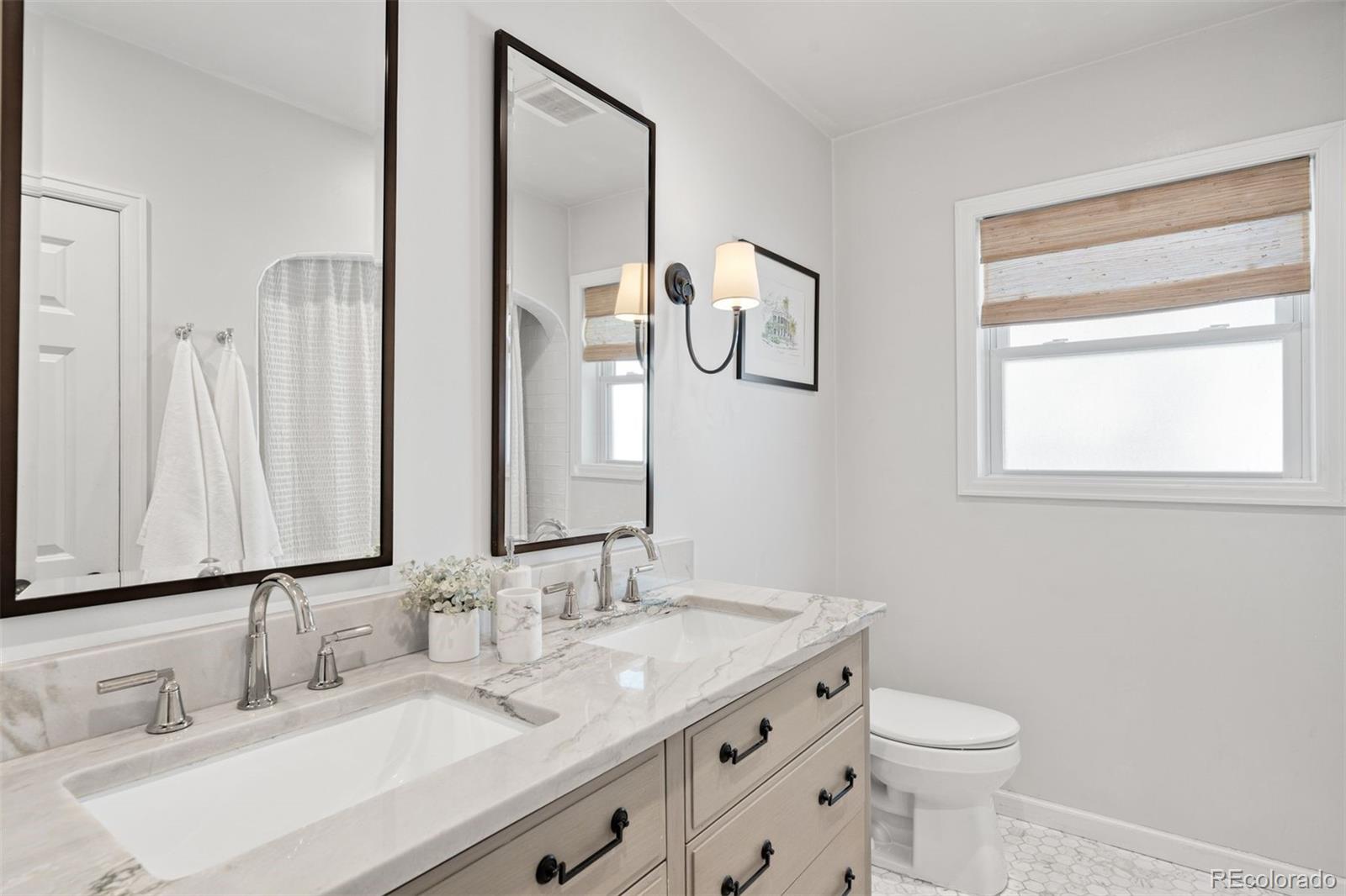 MLS Image #15 for 1130 n monaco parkway,denver, Colorado