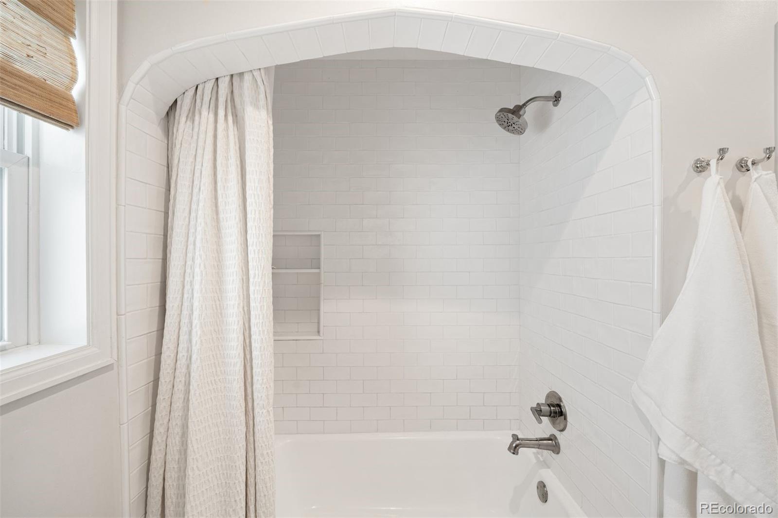 MLS Image #17 for 1130 n monaco parkway,denver, Colorado