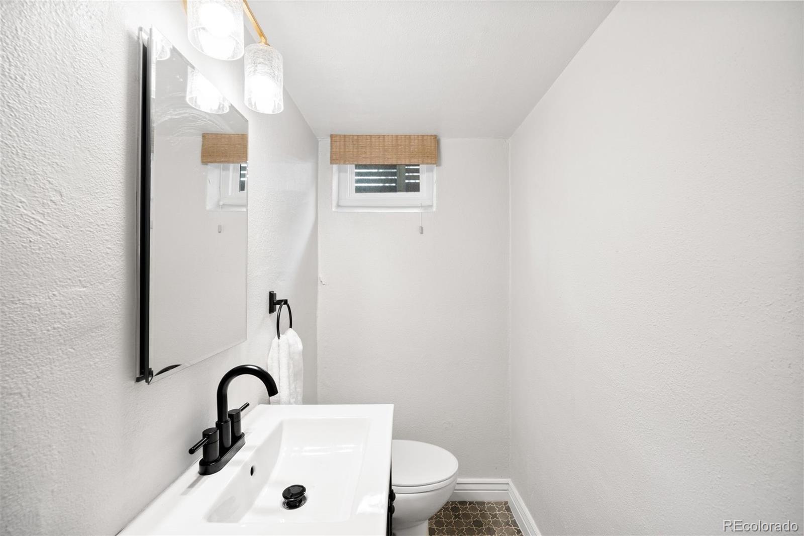 MLS Image #24 for 1130 n monaco parkway,denver, Colorado