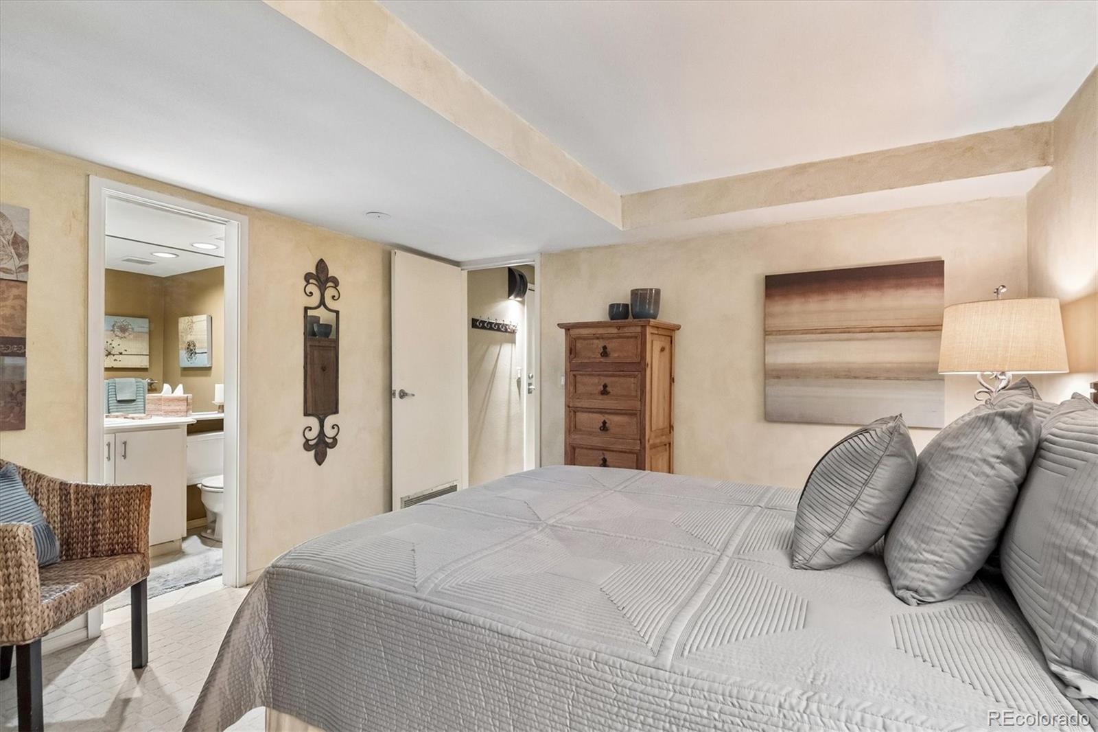 MLS Image #28 for 475  columbine street,denver, Colorado