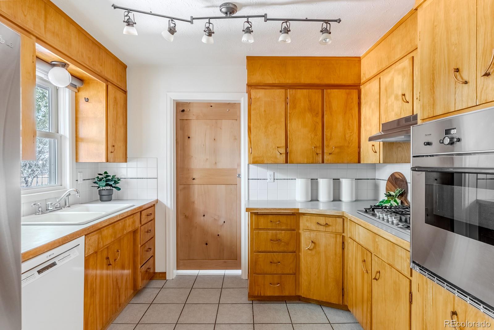MLS Image #13 for 601 s longmont avenue,lafayette, Colorado